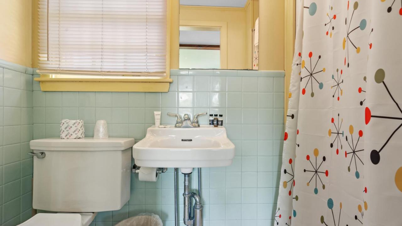 Mid-Town Motel Boothbay Harbor Bagian luar foto